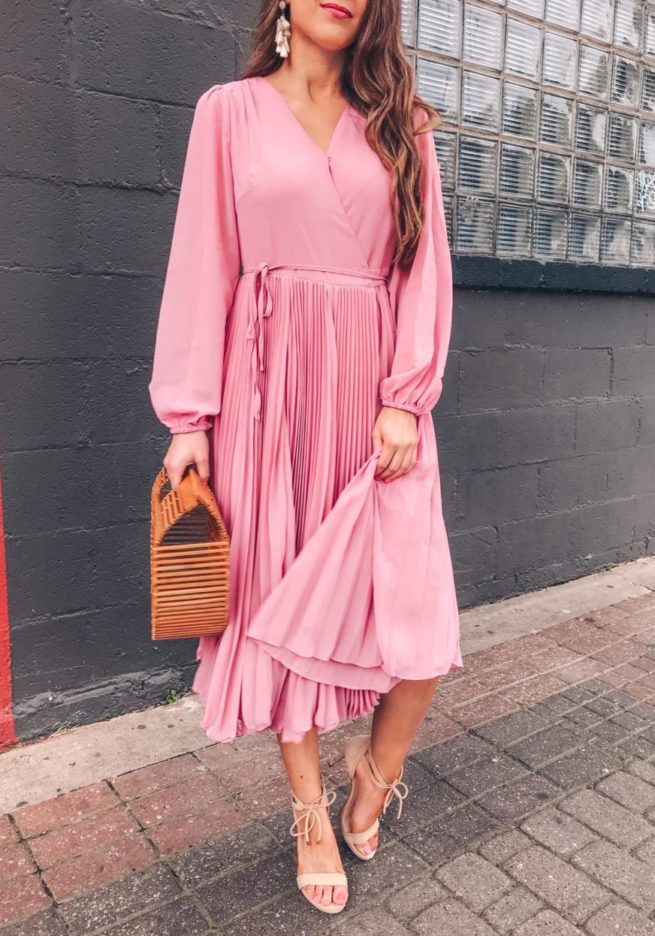 Beautiful Pink Chiffon Pleated Dress for Spring and Summer
